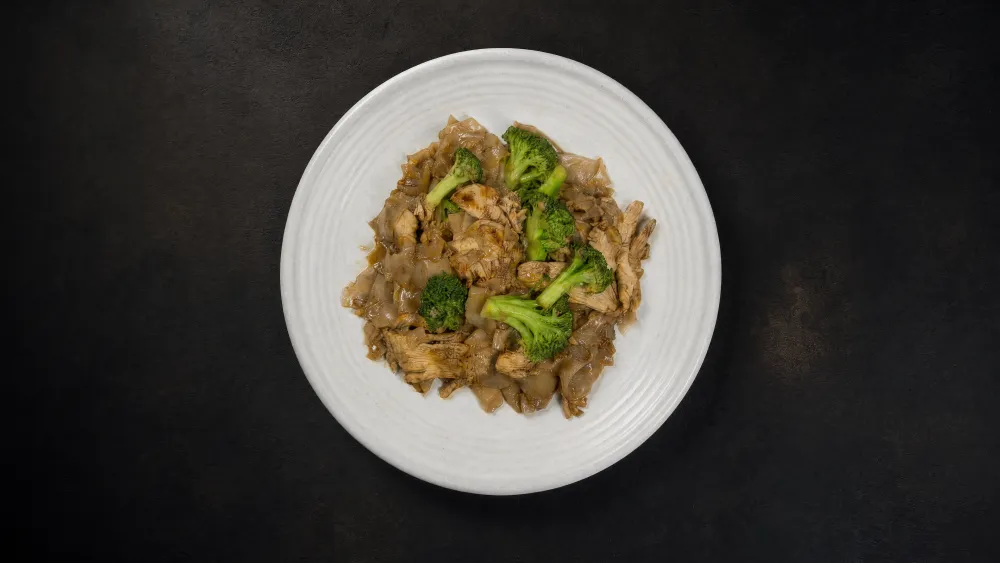 Thai Bistro pad see ew with chicken, broccoli and wide rice noodles